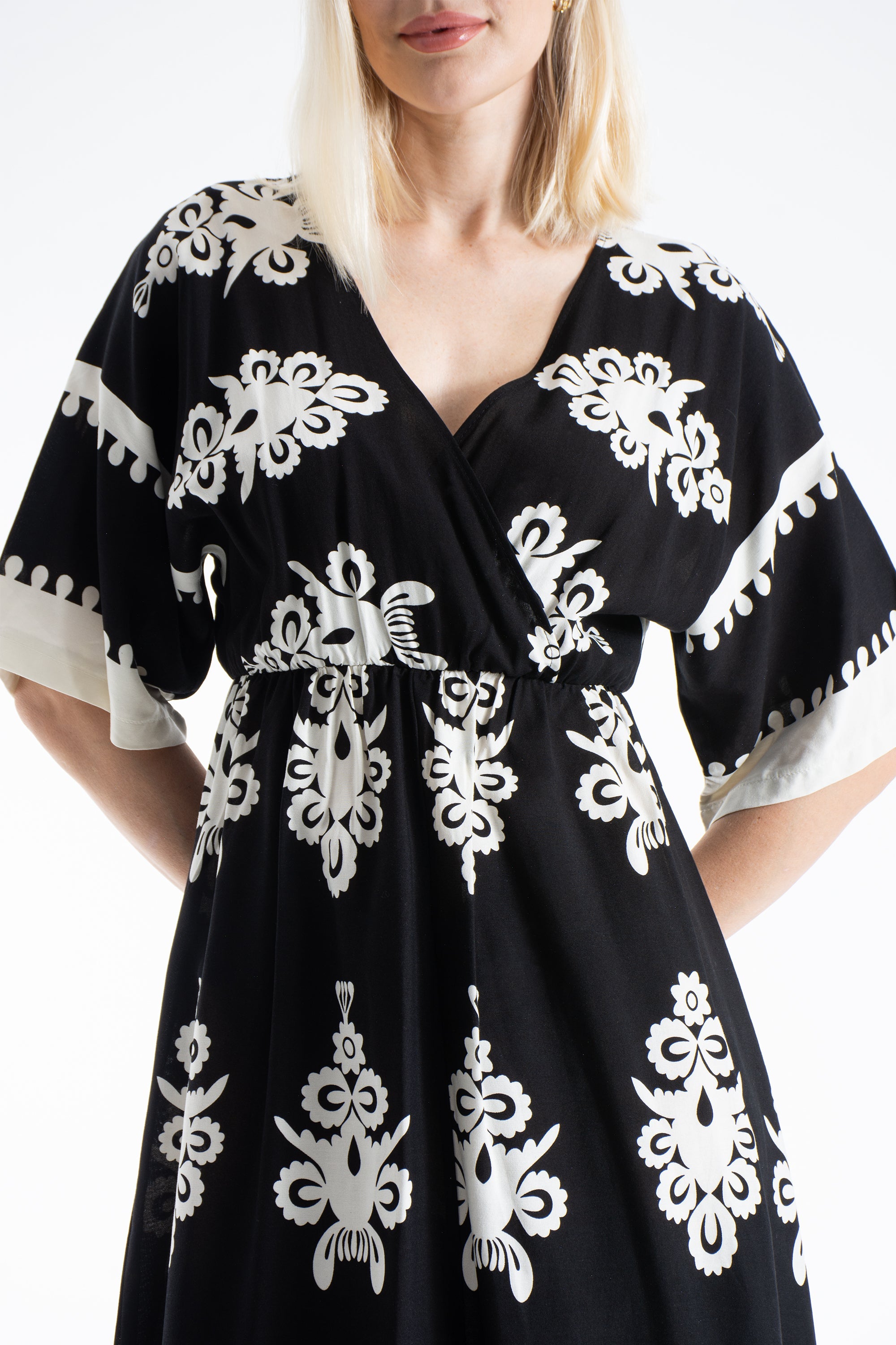 Womens Viscose Printed Ornamental Floral Midi Dress