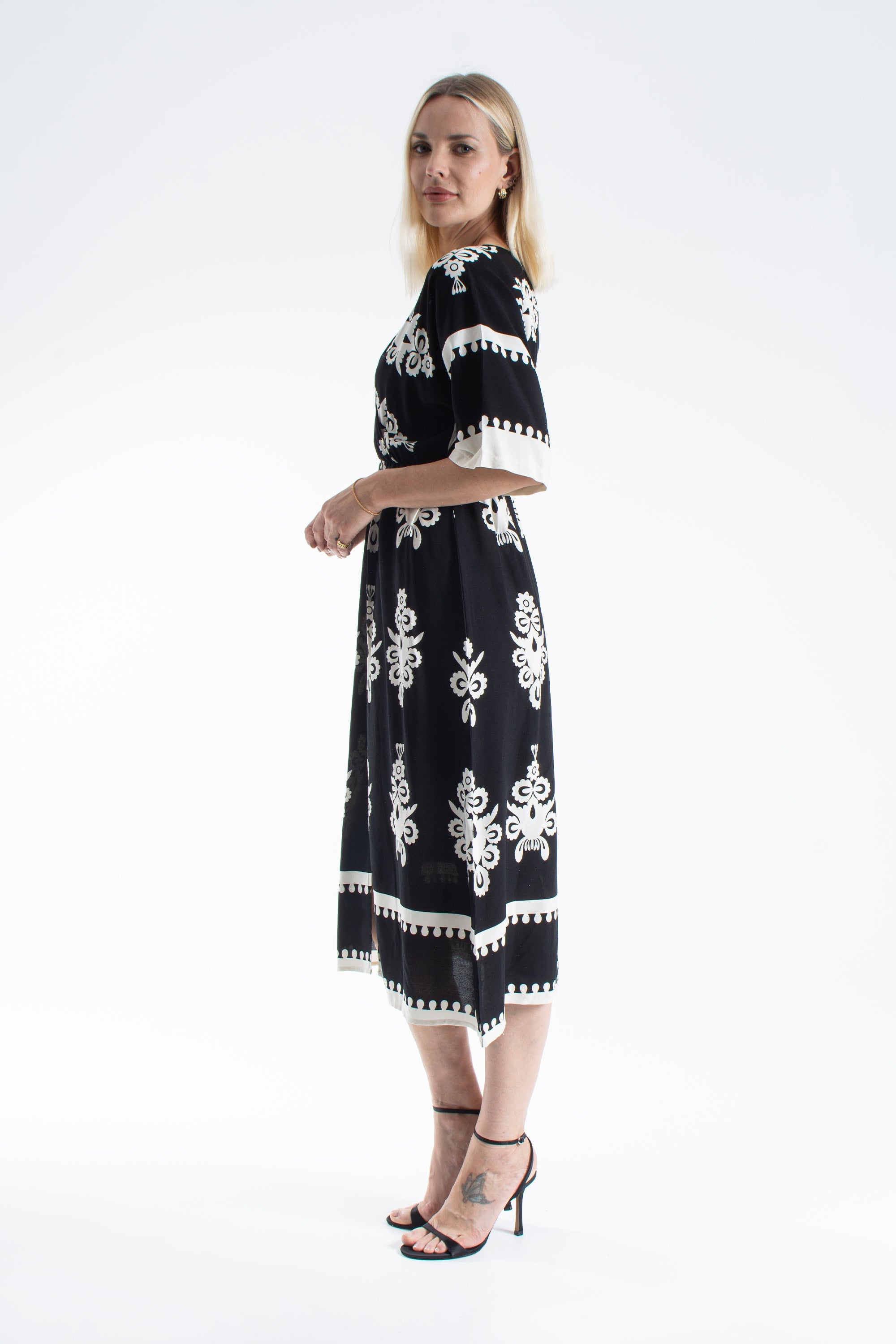 Womens Viscose Printed Ornamental Floral Midi Dress