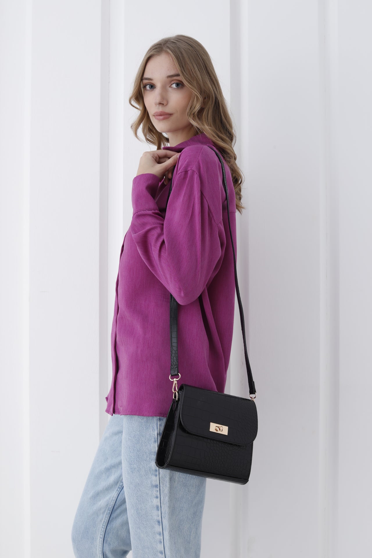 Croc Pu Leather Crossbody Bag - Black