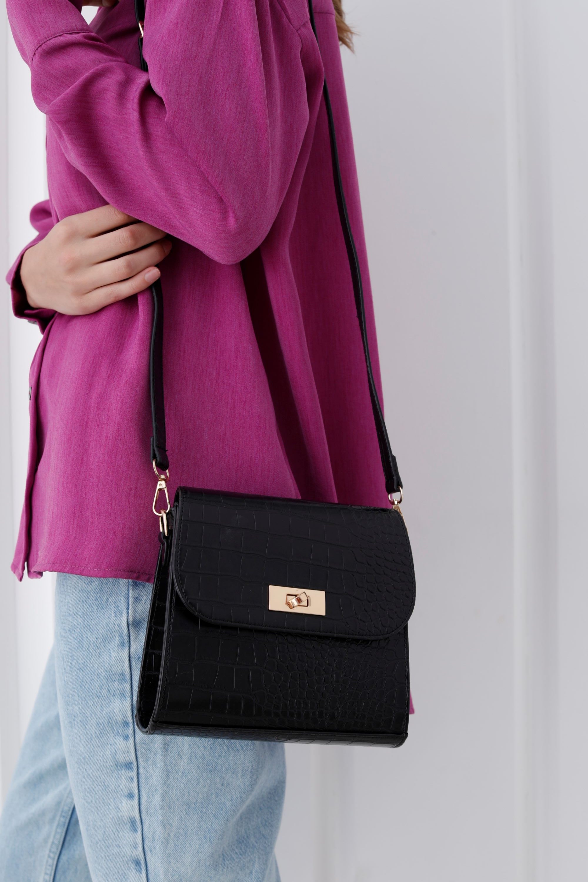 Croc Pu Leather Crossbody Bag - Black