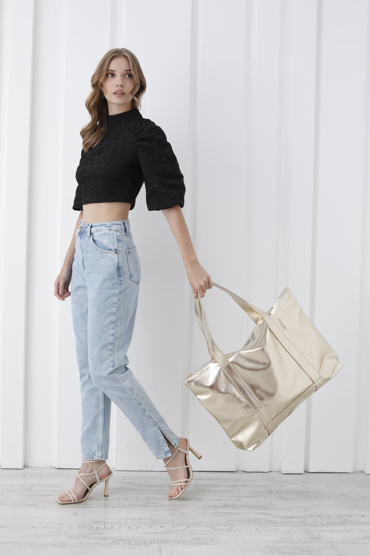 Metallic Finish Pu Leather Weekend Bag - Gold