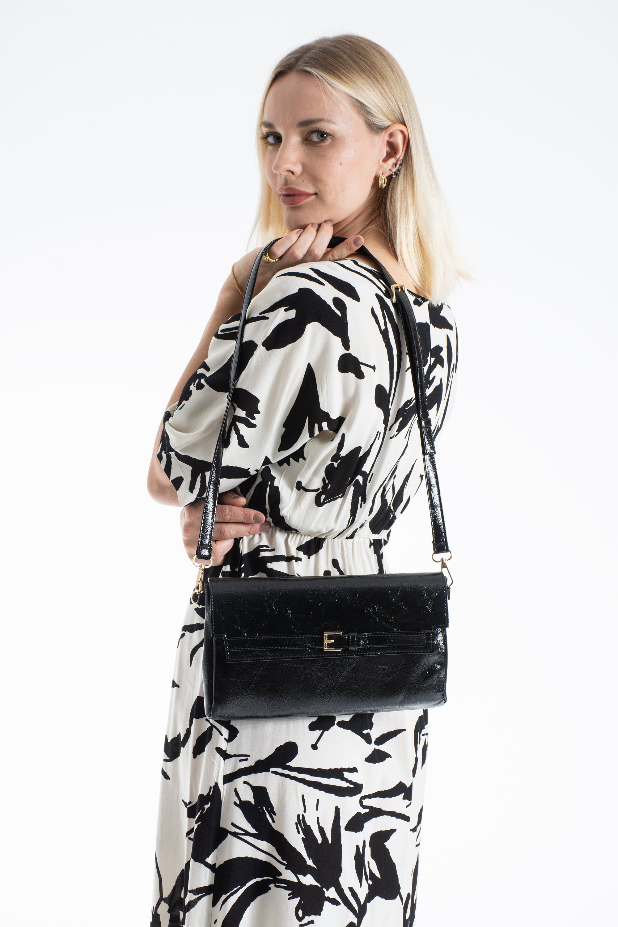 Crinkle Patent Flap Closure Wristlet & Clutc&Crossbody  3-in-1 Handbag - Black