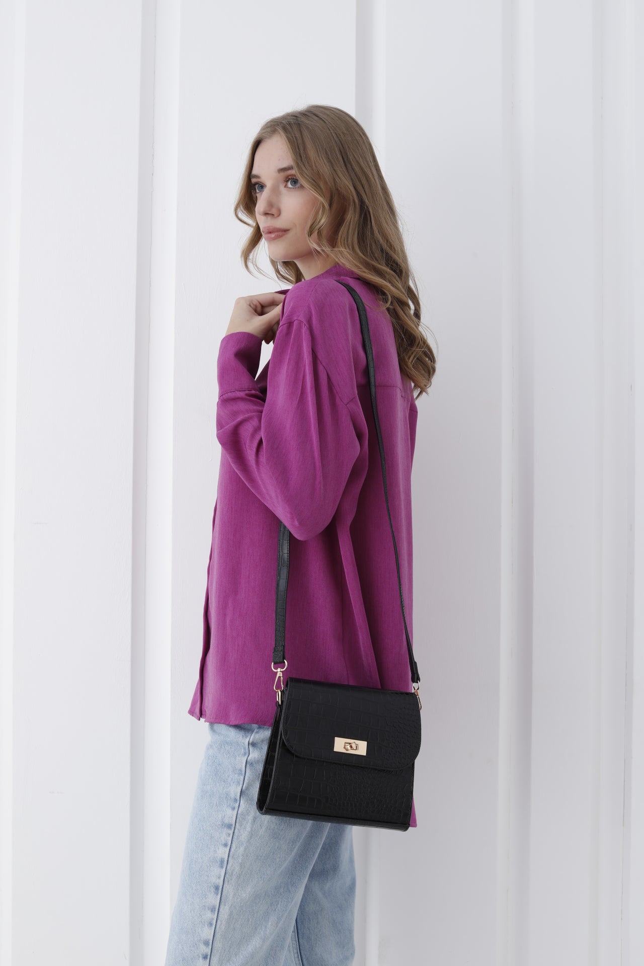 Croc Pu Leather Crossbody Bag - Black