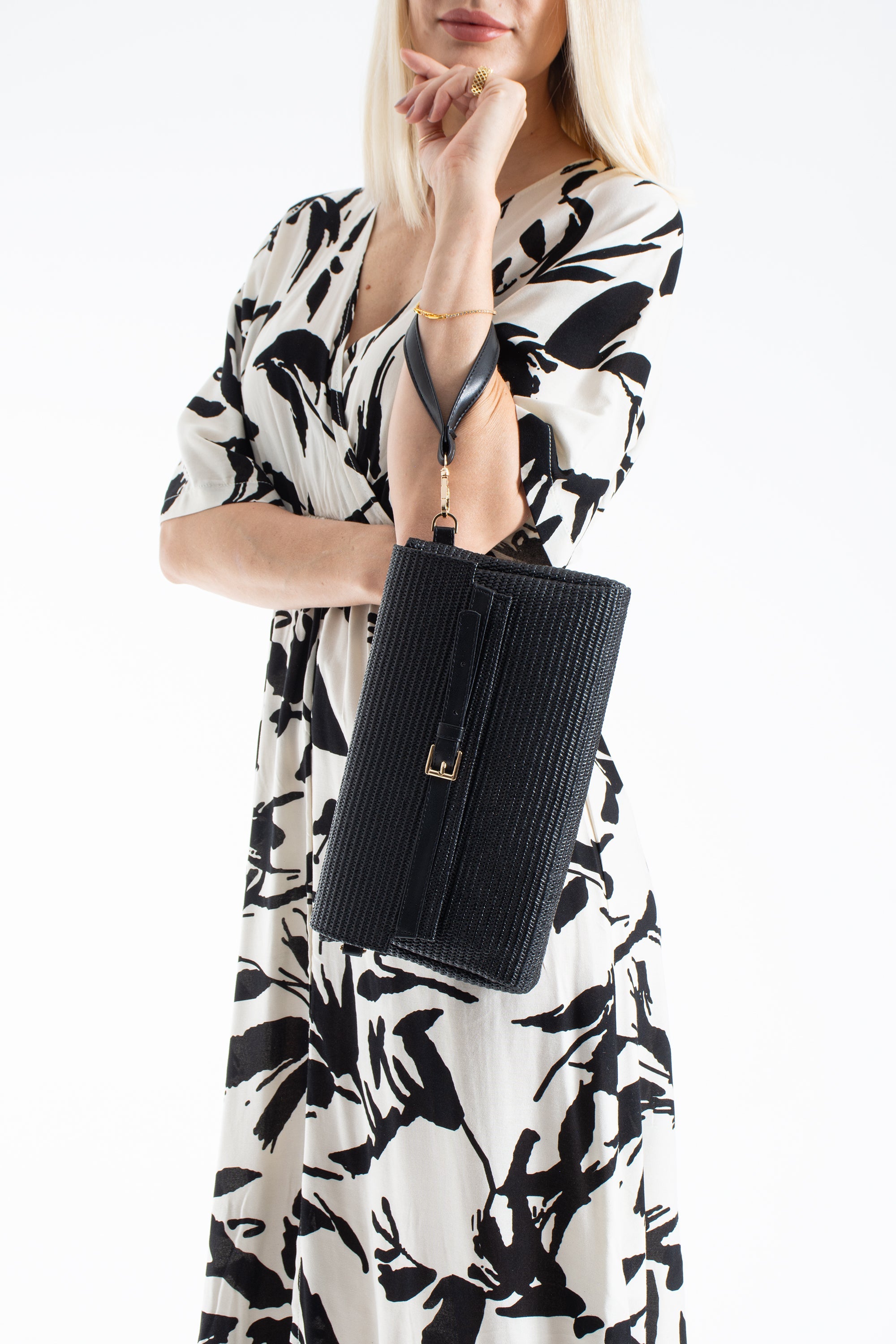 Woven Pu Leather Flap Closure Wristlet & Clutch&Crossbody  3-in-1 - Black