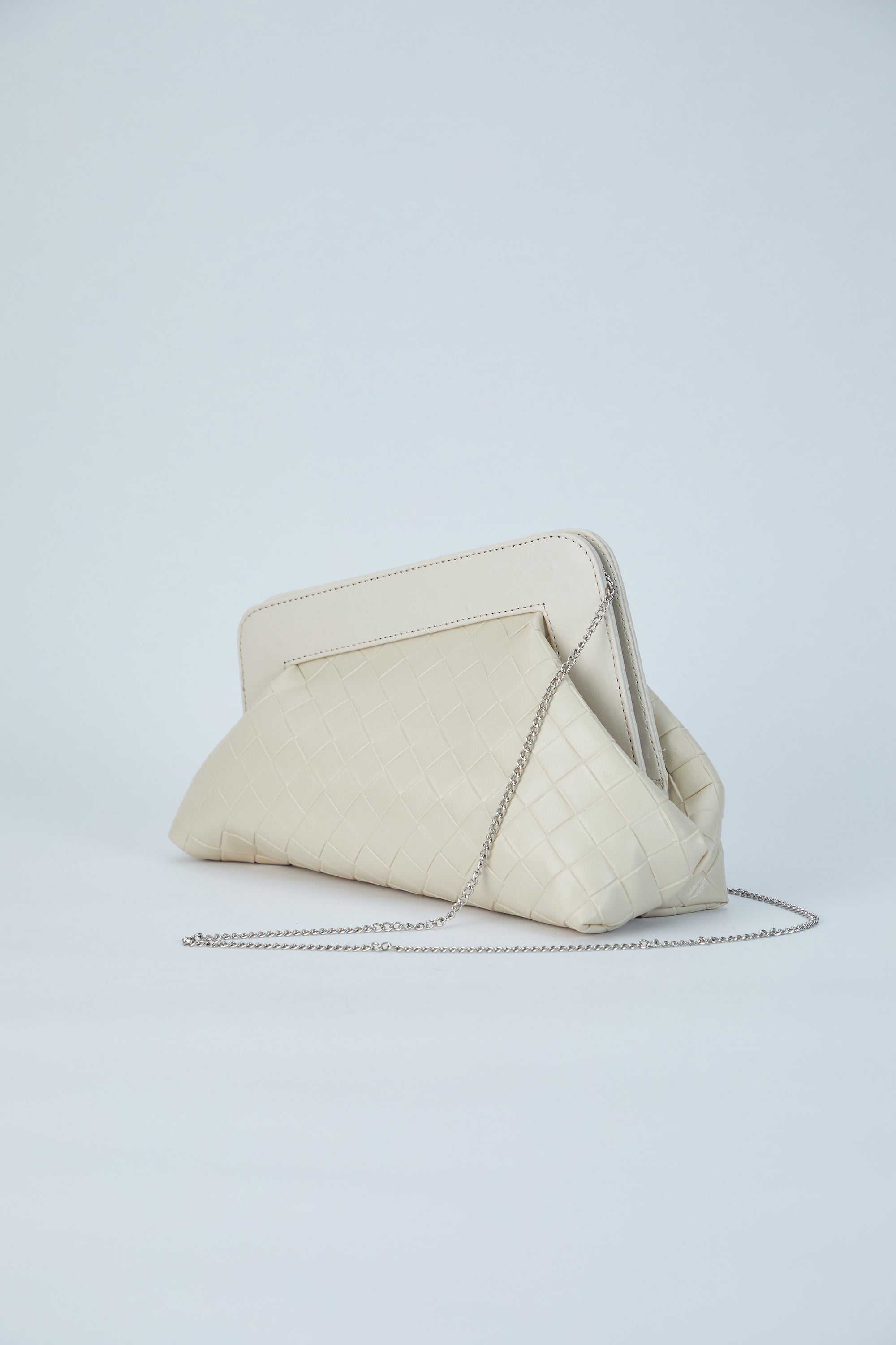 Asymmetrical Braided Pu Leather Clutch Bag With Detachable Strap - Cream