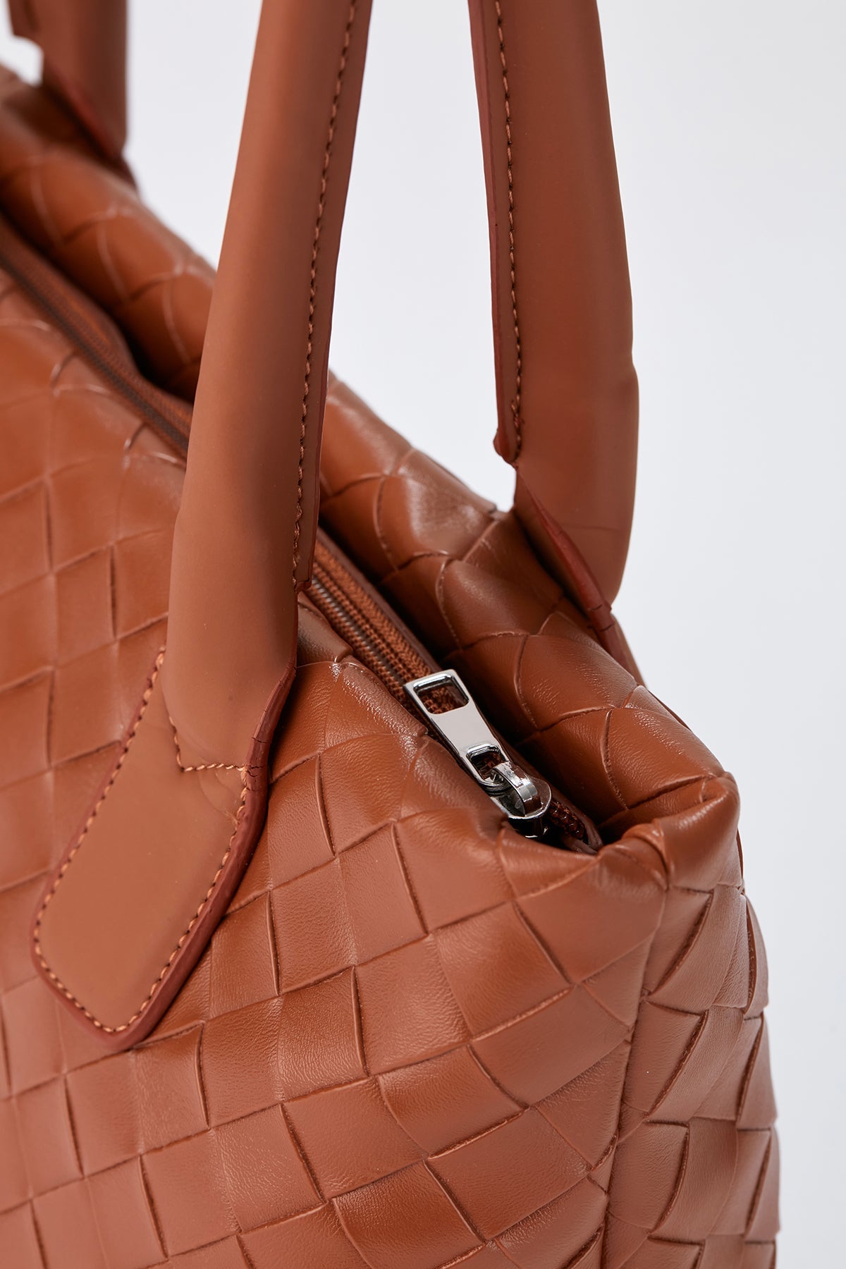 Braided Pu Leather Shoulder Bag - Brown
