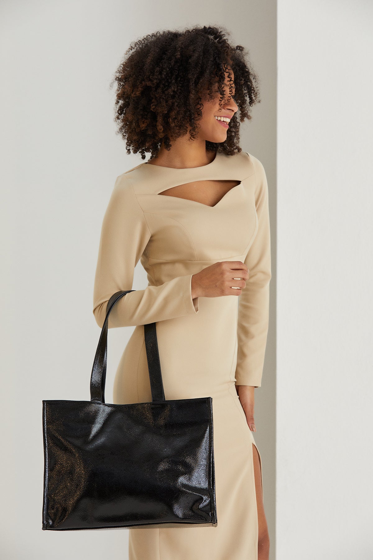 Crinkle Patent Tote Shoulder Bag - Black